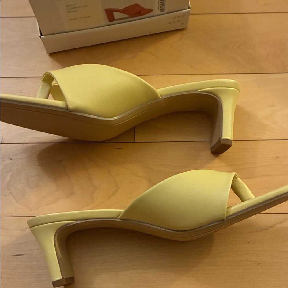A New Day Women's Bright Yellow Sandals - Picture 4 of 5